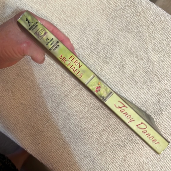 🌈2/$8  Fancy Dancer - Picture 3 of 12